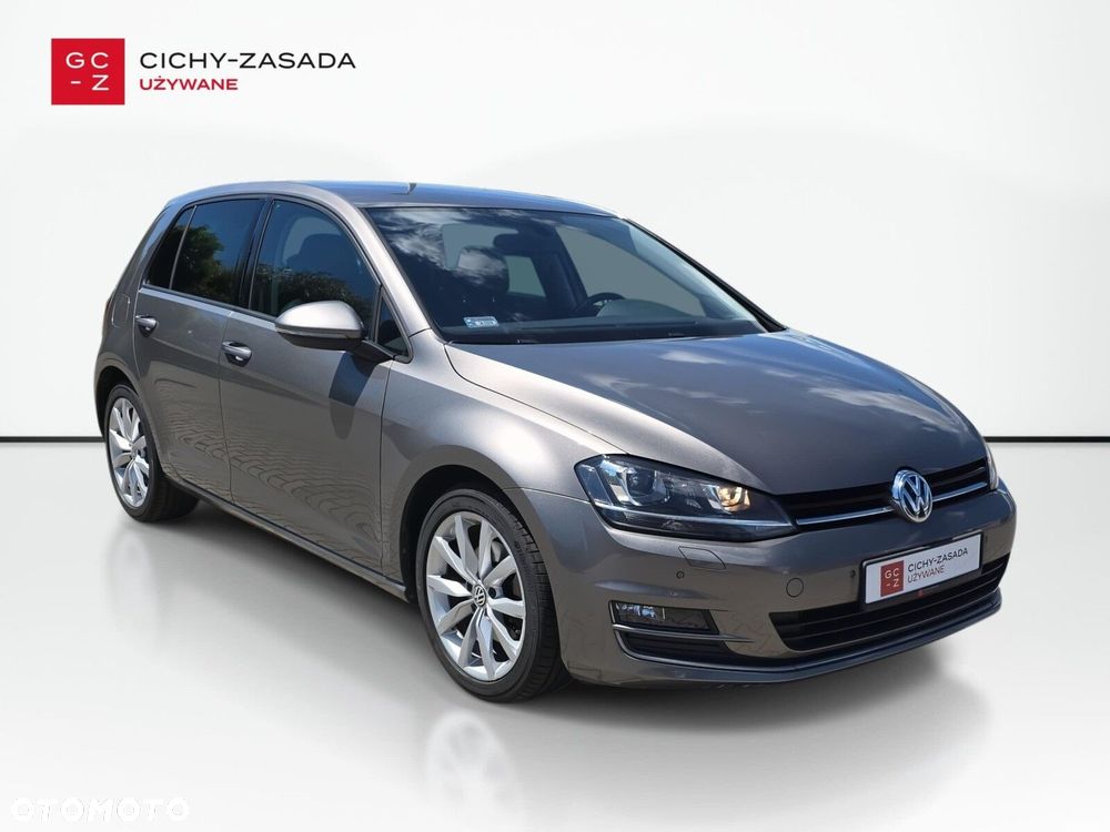 Volkswagen Golf - 8