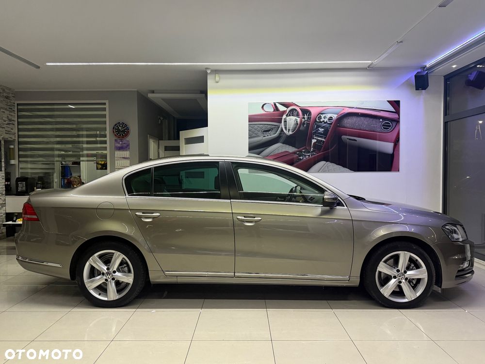 Volkswagen Passat 1.4 TSI R-Line Edition Plus - 11