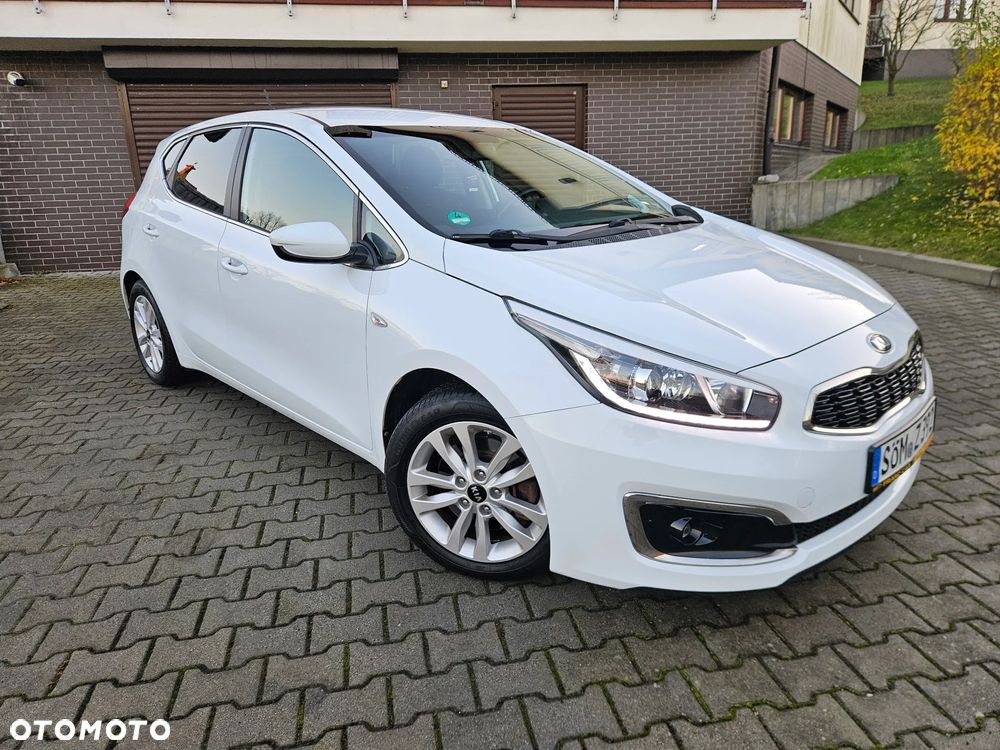 Kia Ceed 1.4 CVVT Dream Team Edition - 2