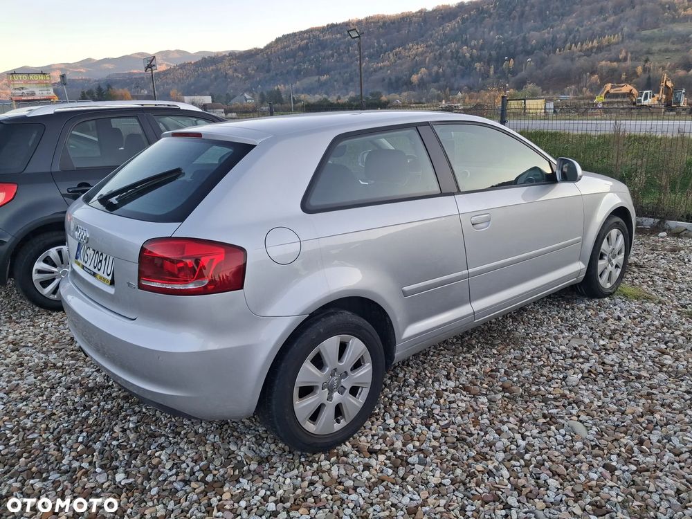 Audi A3 3-drzwiowe 1.6 Ambition - 4
