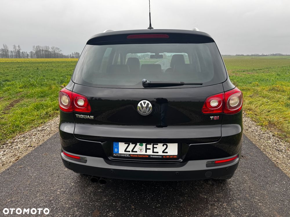 Volkswagen Tiguan - 8