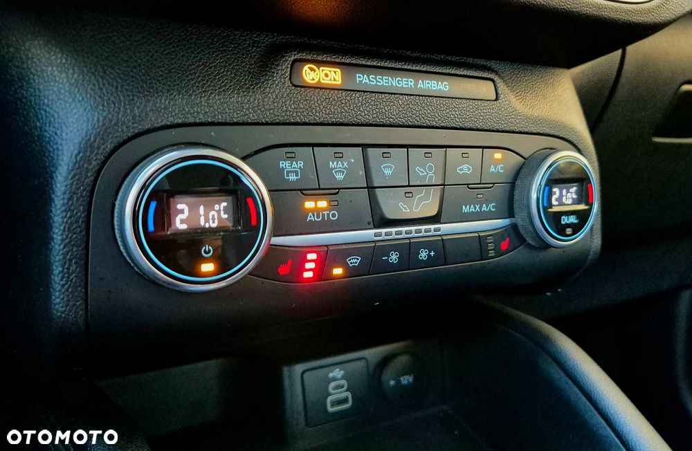 Ford Kuga 2.0 EcoBlue 4x4 TITANIUM X - 30