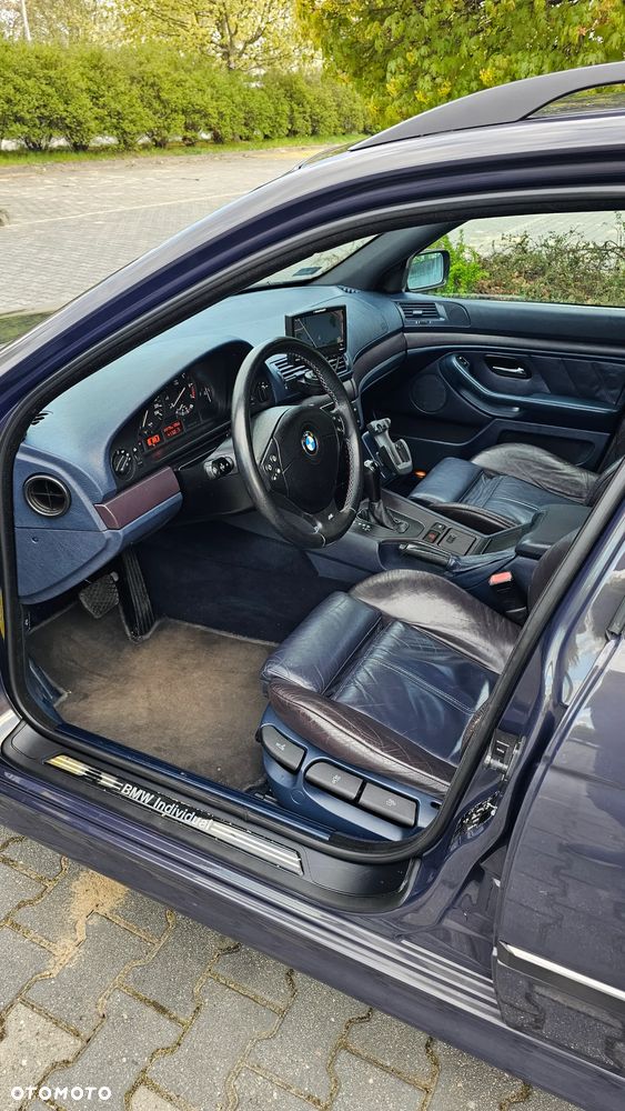 BMW Seria 5 - 32