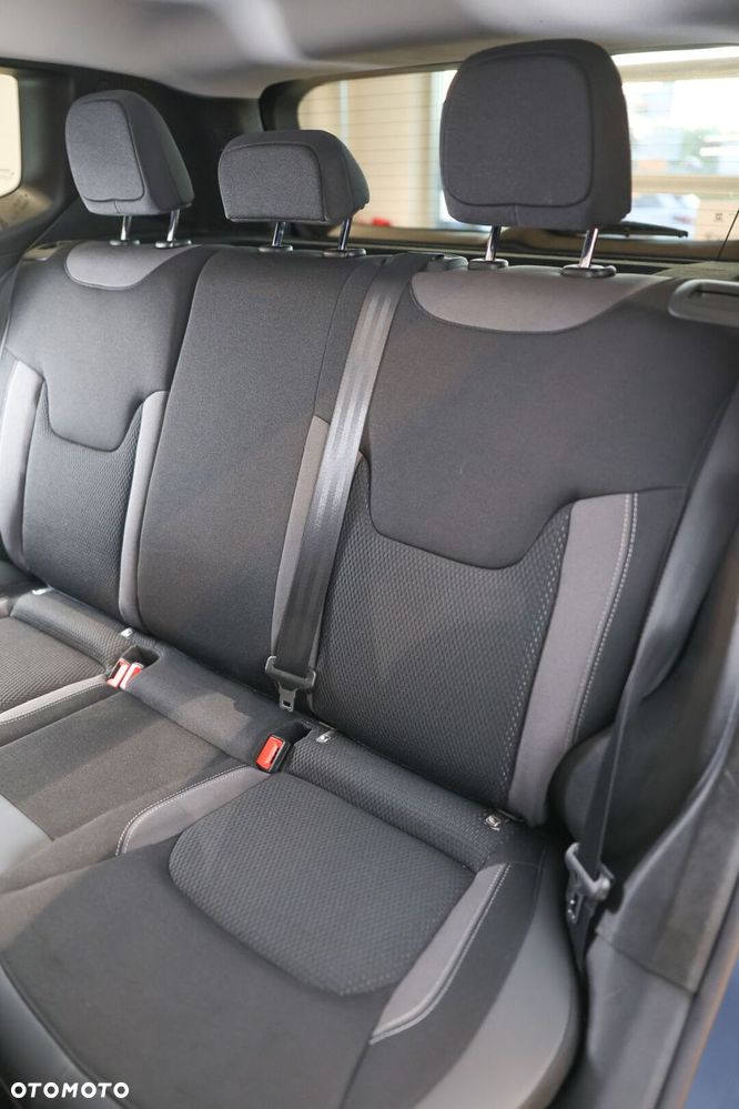 Jeep Renegade 1.5 T4 mHEV Limited FWD S&S DCT - 11