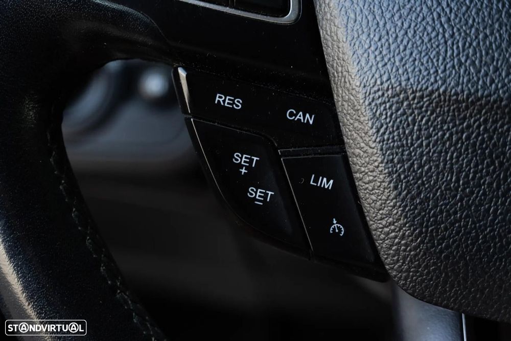 Ford Kuga 1.5 TDCi EcoBlue Titanium - 40