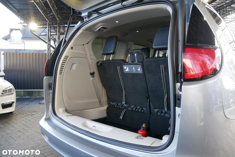 Chrysler Pacifica - 30