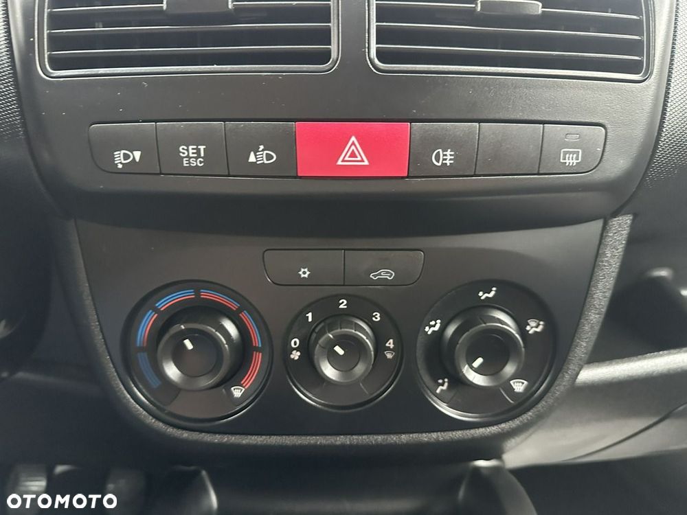 Opel Combo - 21