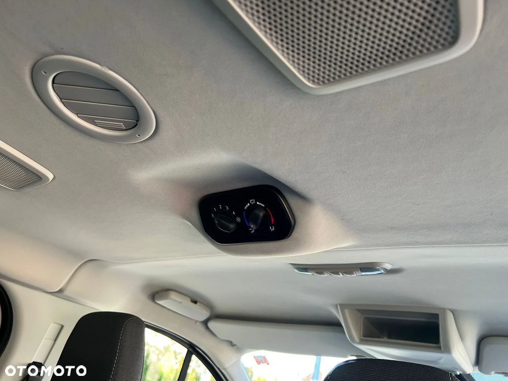 Ford Tourneo Custom 310 L1H1 VA Titanium - 25