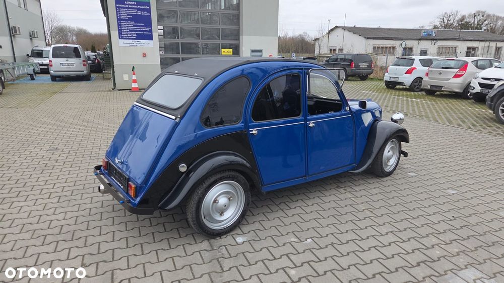 Citroën 2 CV - 6