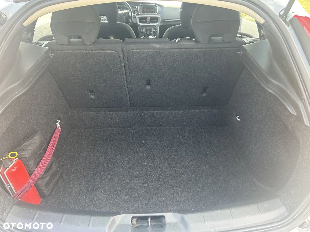 Volvo V40 D2 - 18
