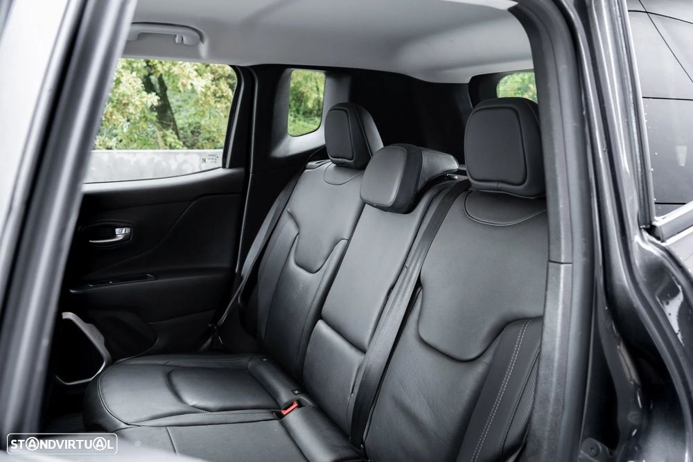 Jeep Renegade 1.6 MultiJet DSG Limited - 26