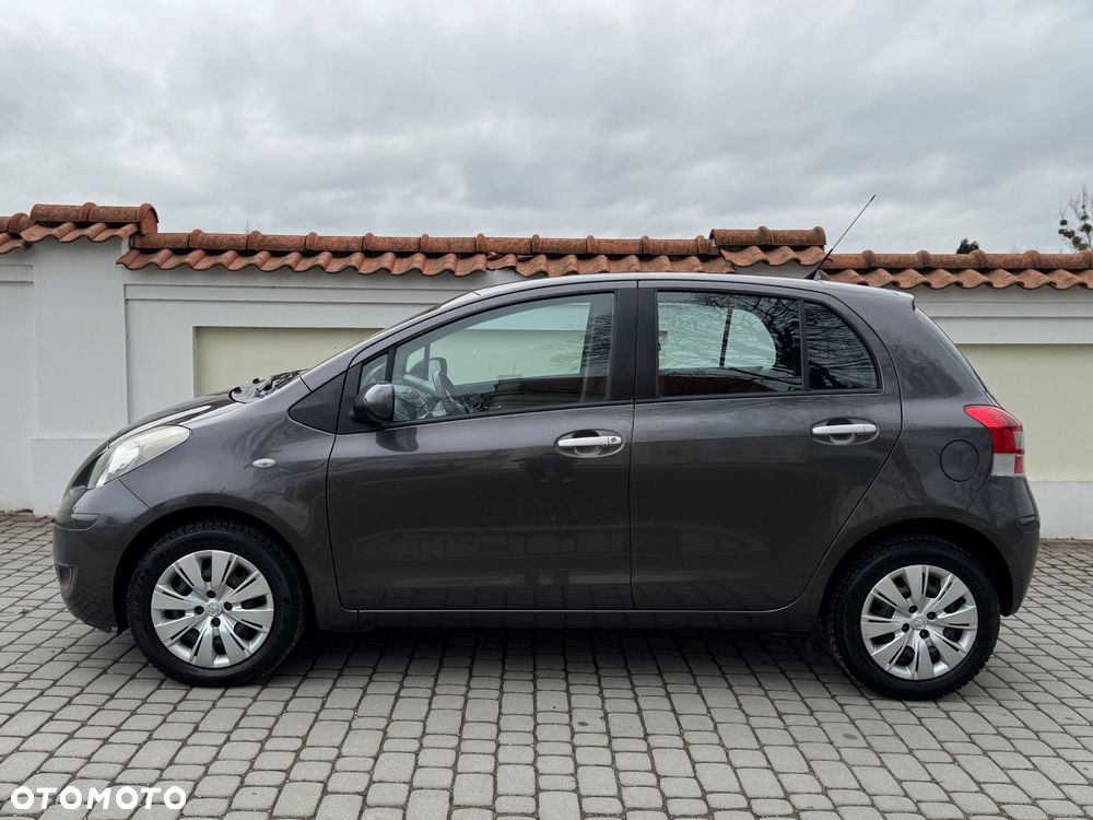 Toyota Yaris - 8