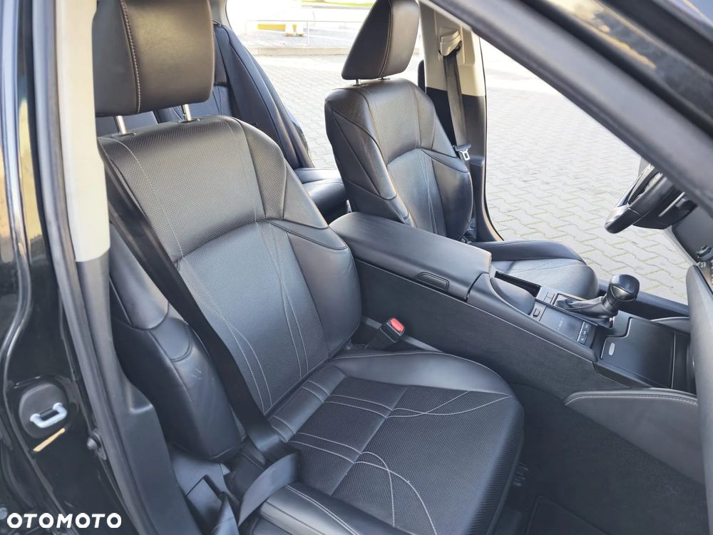 Lexus ES 300h Business Line - 17