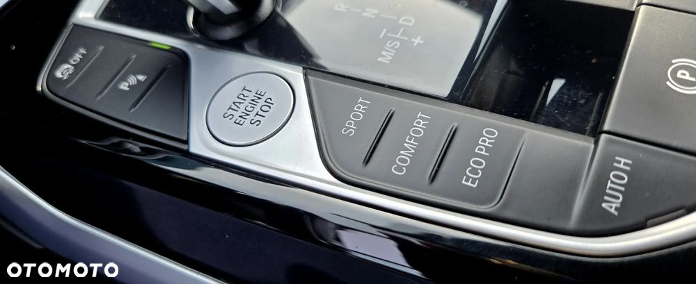 BMW Seria 3 320d xDrive Sport Line Shadow sport - 34