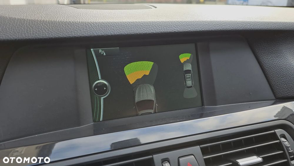 BMW Seria 5 520d Sport-Aut - 21