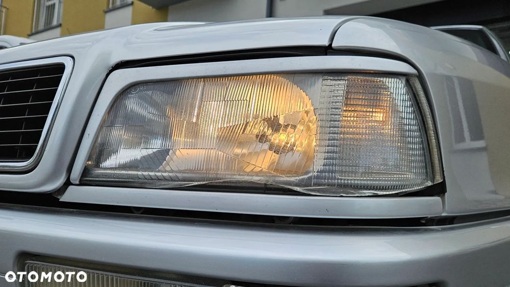 Audi 80 2.0 E - 27