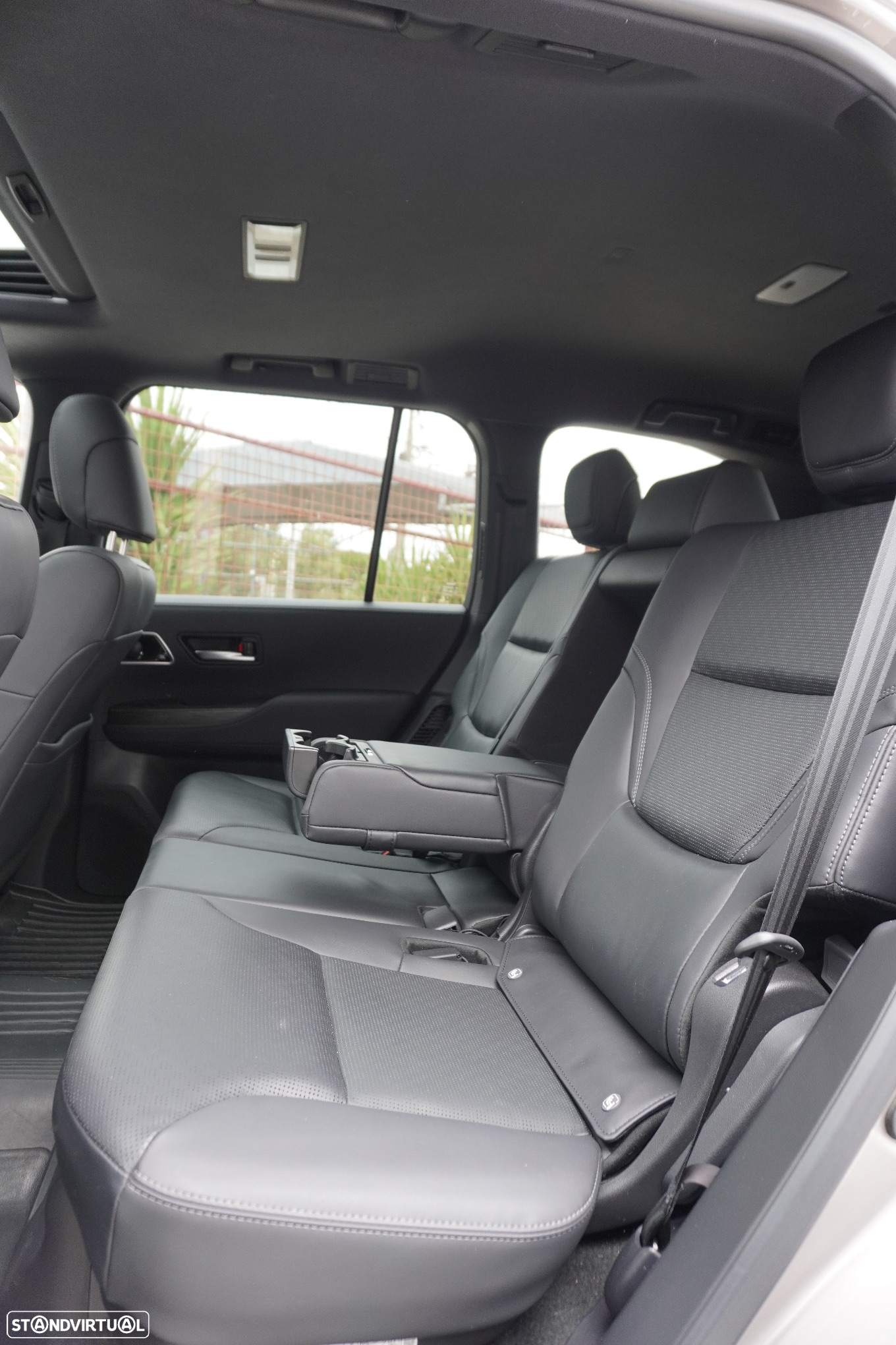 Toyota Land Cruiser - 26