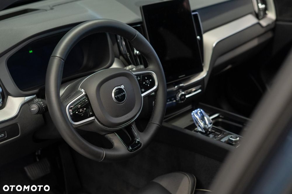 Volvo XC 60 B5 B AWD Plus Black Edition - 33
