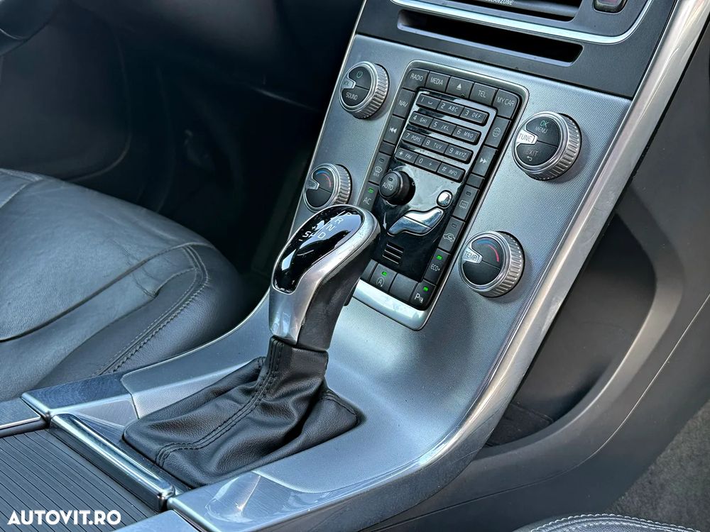 Volvo S60 D2 Geartronic Momentum - 21