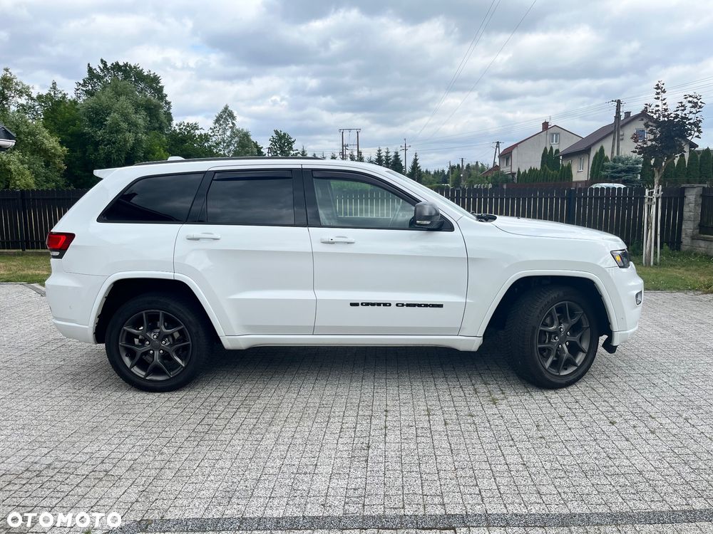 Jeep Grand Cherokee - 8