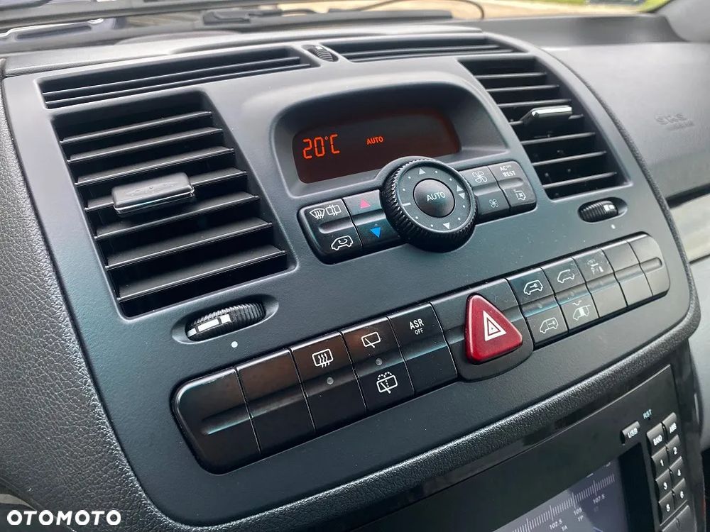 Mercedes-Benz Viano - 12