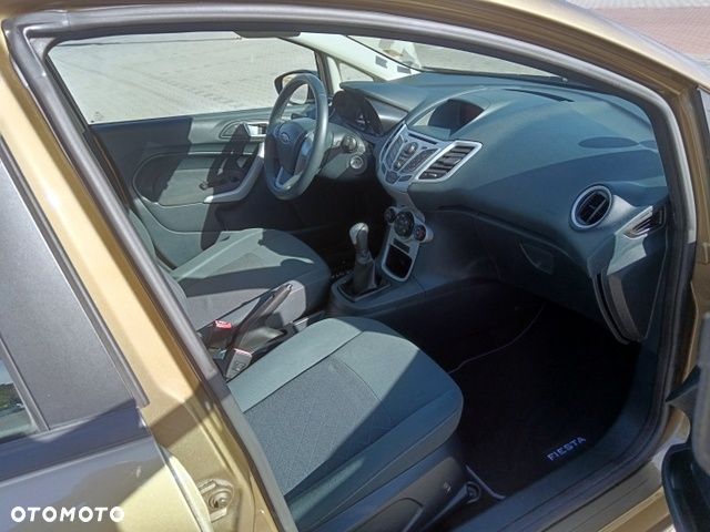 Ford Fiesta 1.25 Champions Edition - 19