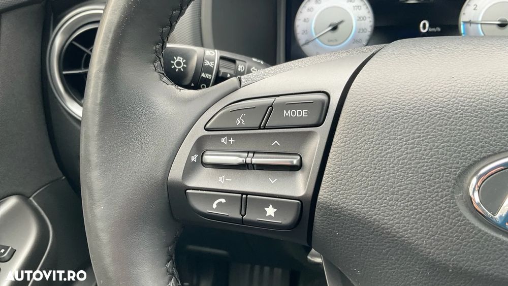Hyundai KONA - 24