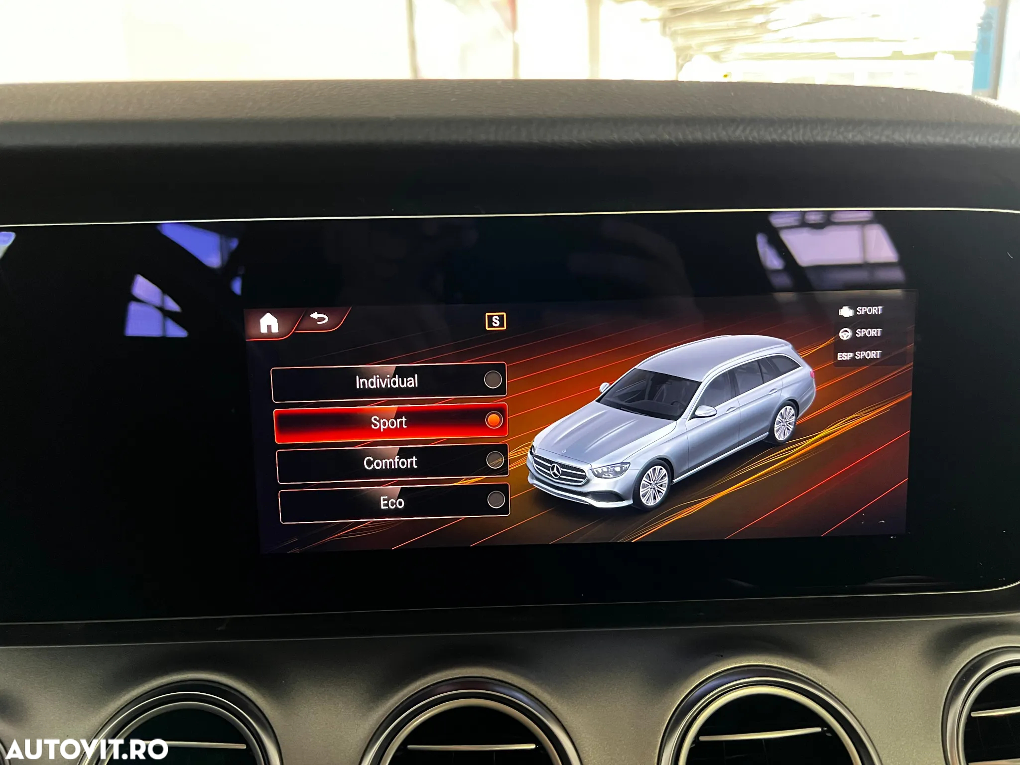Mercedes-Benz E 220 d T 9G-TRONIC Avantgarde - 23