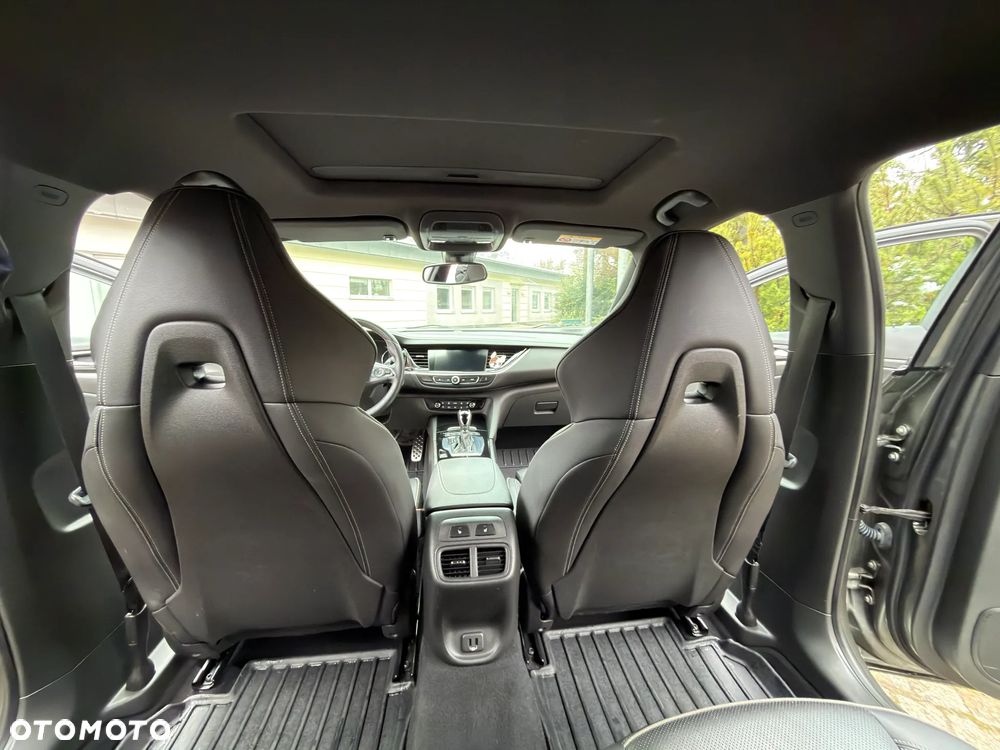 Opel Insignia 2.0 CDTI 4x4 GSi S&S - 12