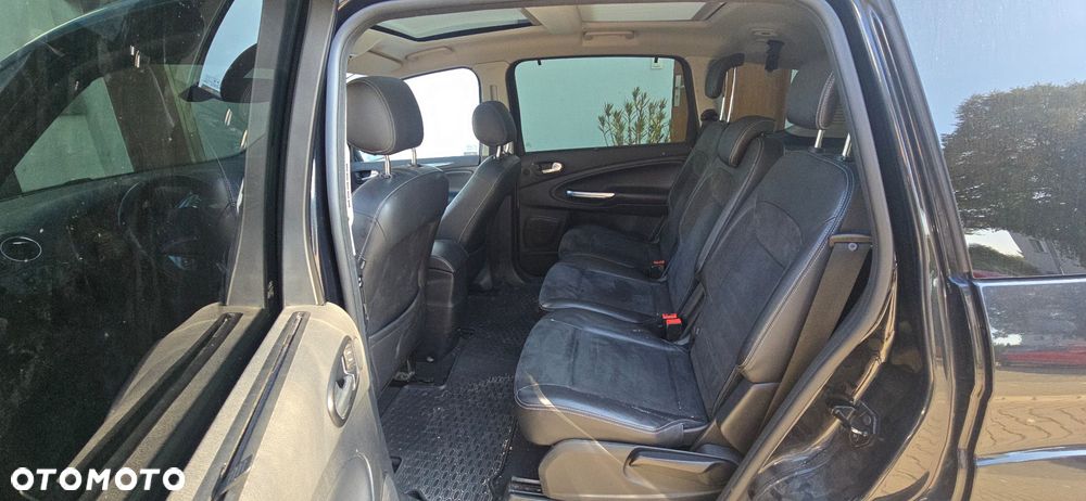 Ford S-Max - 9