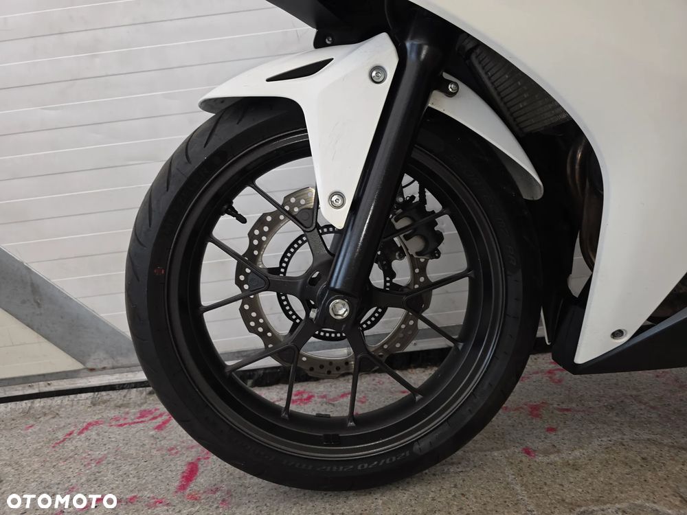 Honda CBR - 14