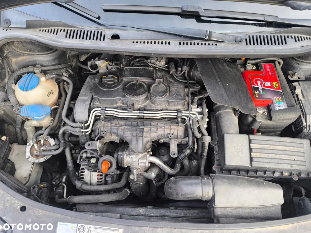 Volkswagen Touran 2.0 TDI DPF Trendline - 25