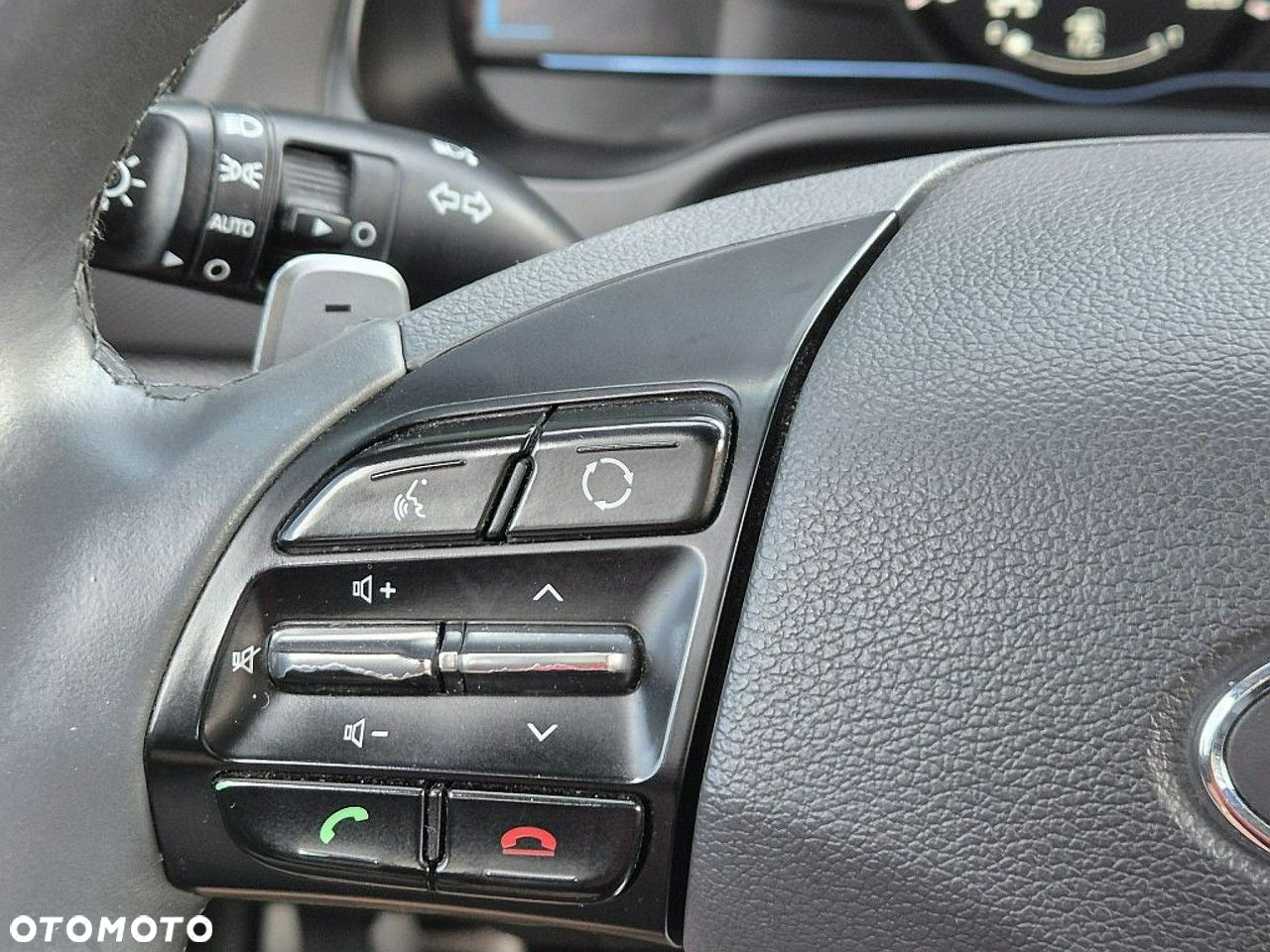 Hyundai IONIQ hybrid Platinum - 24