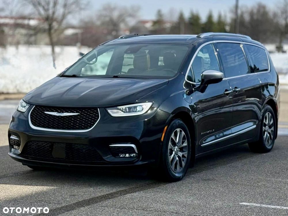 Chrysler Pacifica - 3