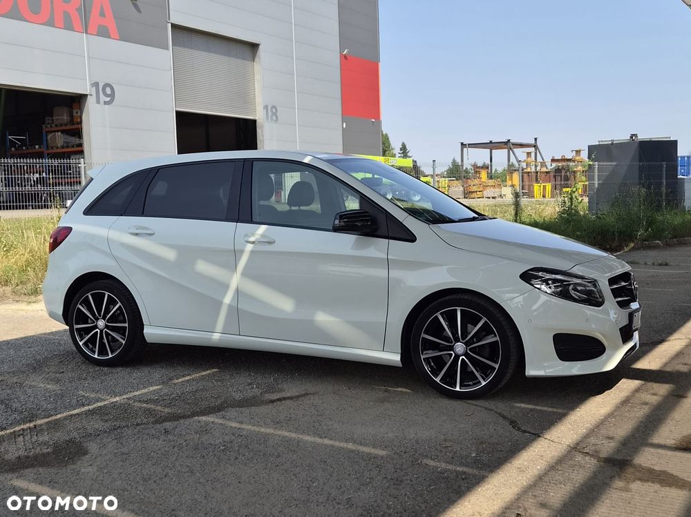 Mercedes-Benz Klasa B 180 UrbanStyle Edition - 7