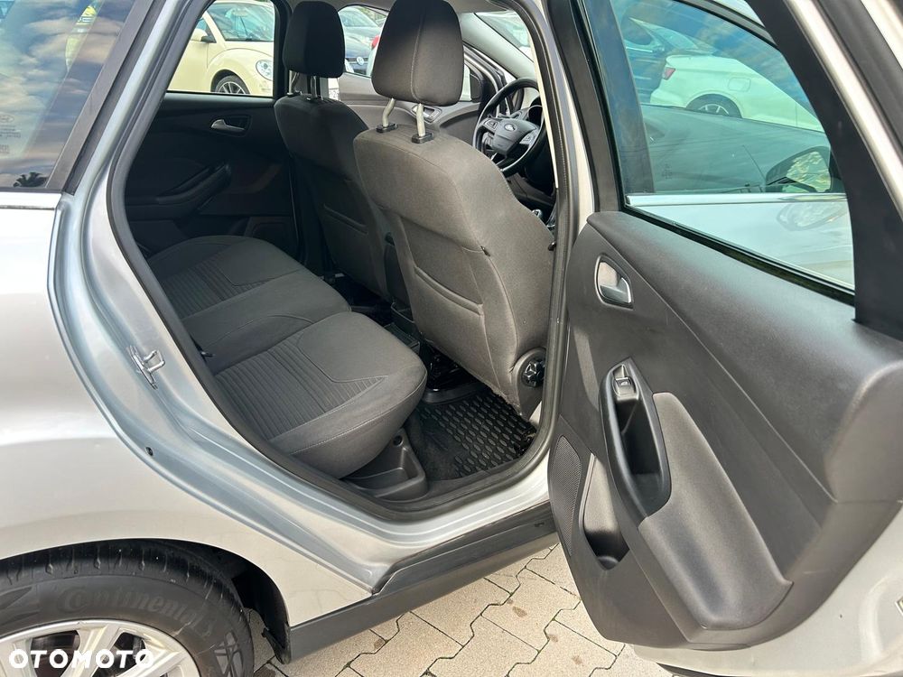 Ford Focus 1.0 EcoBoost Gold X (Trend) - 26