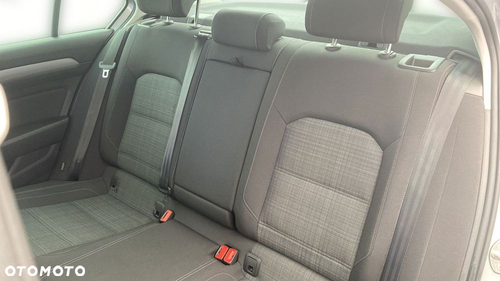 Volkswagen Passat 2.0 TDI EVO Business DSG - 12