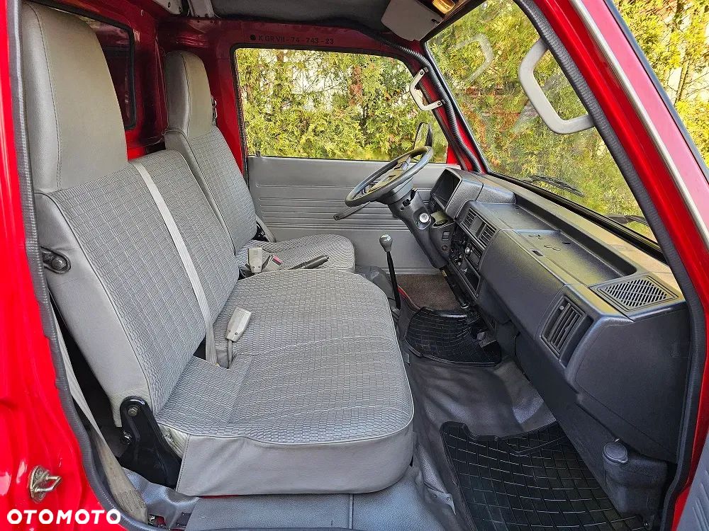 Mazda E2200 - 9