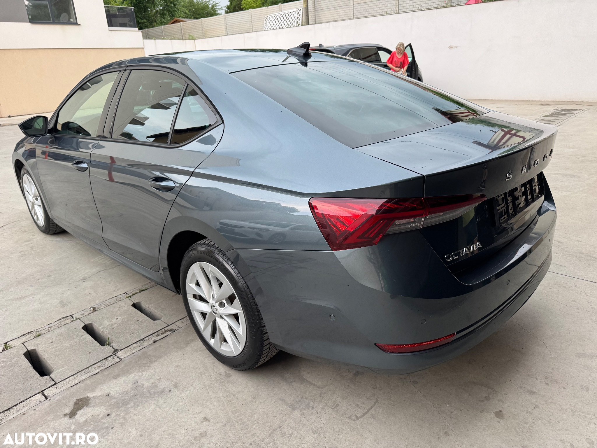 Skoda Octavia 2.0 TDI DSG Style - 4