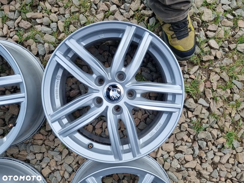 VW PASSAT 3G0,T-ROC,SEAT LEON,SKODA SUPERB,AUDI A4 6,5X16 ET41 super stan - 6