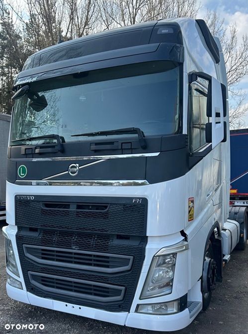 Volvo FH4 460 GLOB XXL AUTOMAT SPOJLERY KLIMA LODÓWKA 2xALUTANK 970000km LOW DECK MEGA EURO 6 2016 ŁADNY - 3