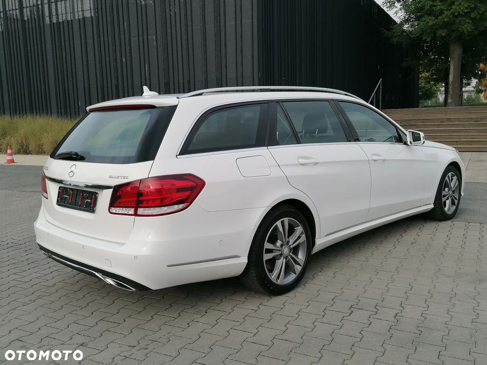 Mercedes-Benz Klasa E 200 T CDI DPF BlueEFFICIENCY 7G-TRONIC - 12