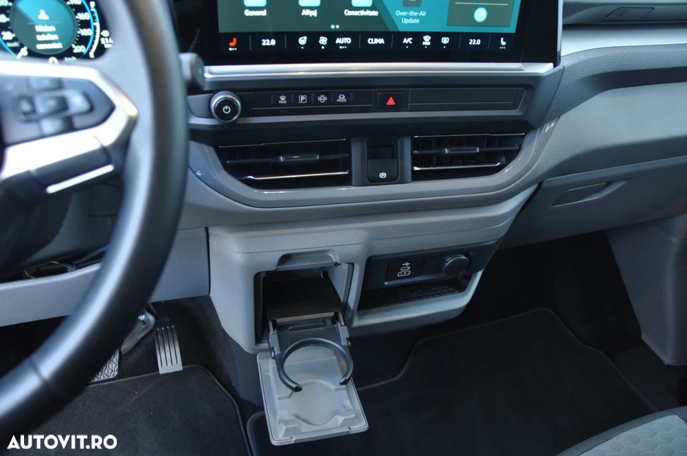 Volkswagen Caravelle - 24