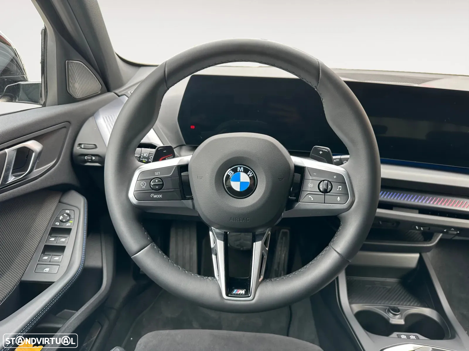 BMW 118 d Pack Desportivo M - 13