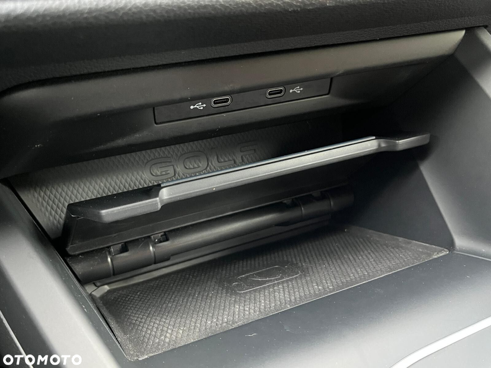 Volkswagen Golf - 22