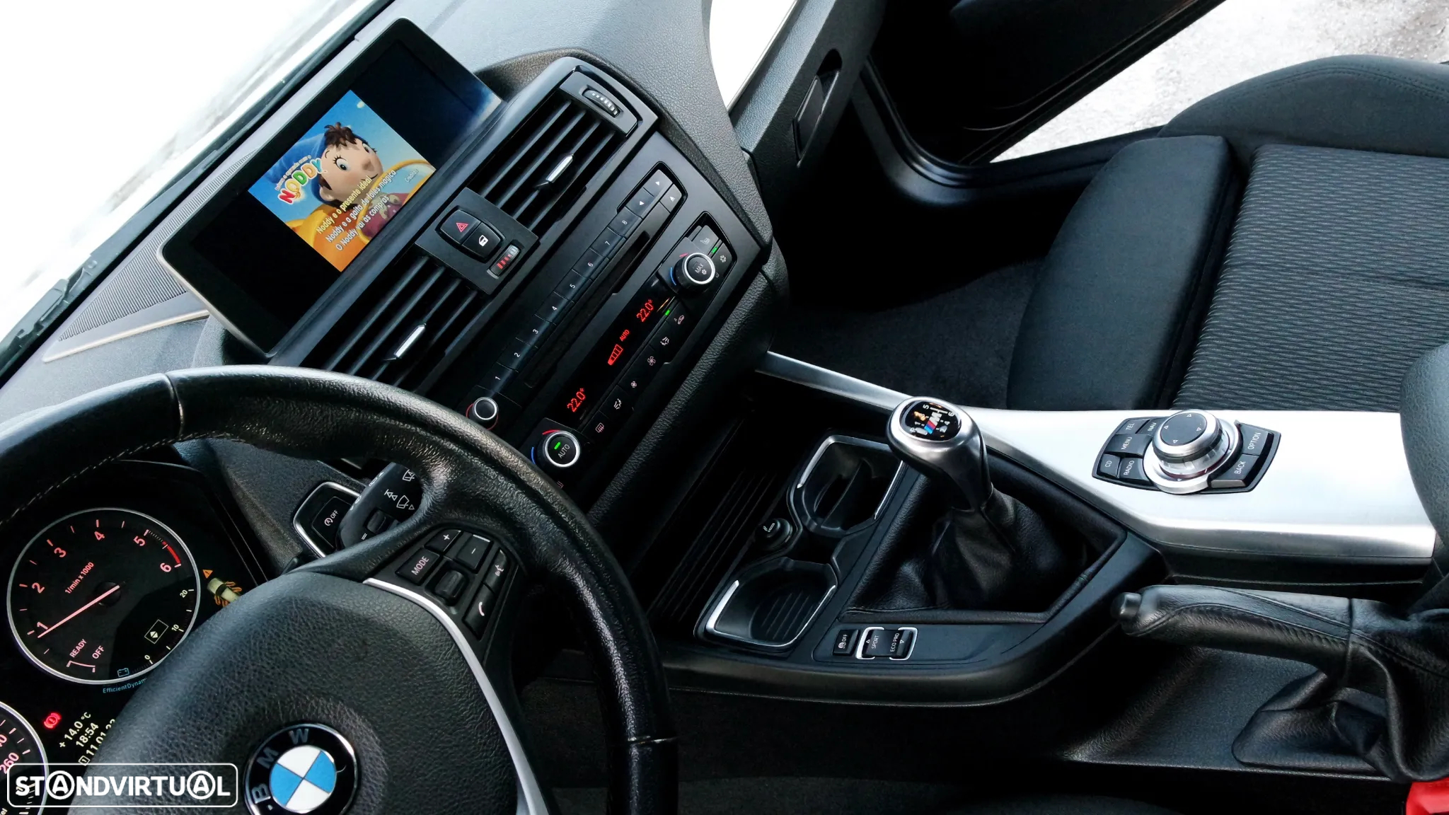 BMW 118 d Pack M - 11