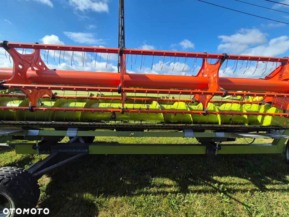 Claas Tucano 440 z hederem Vario 620 i przystawką do kukurydzy Olimac - 29
