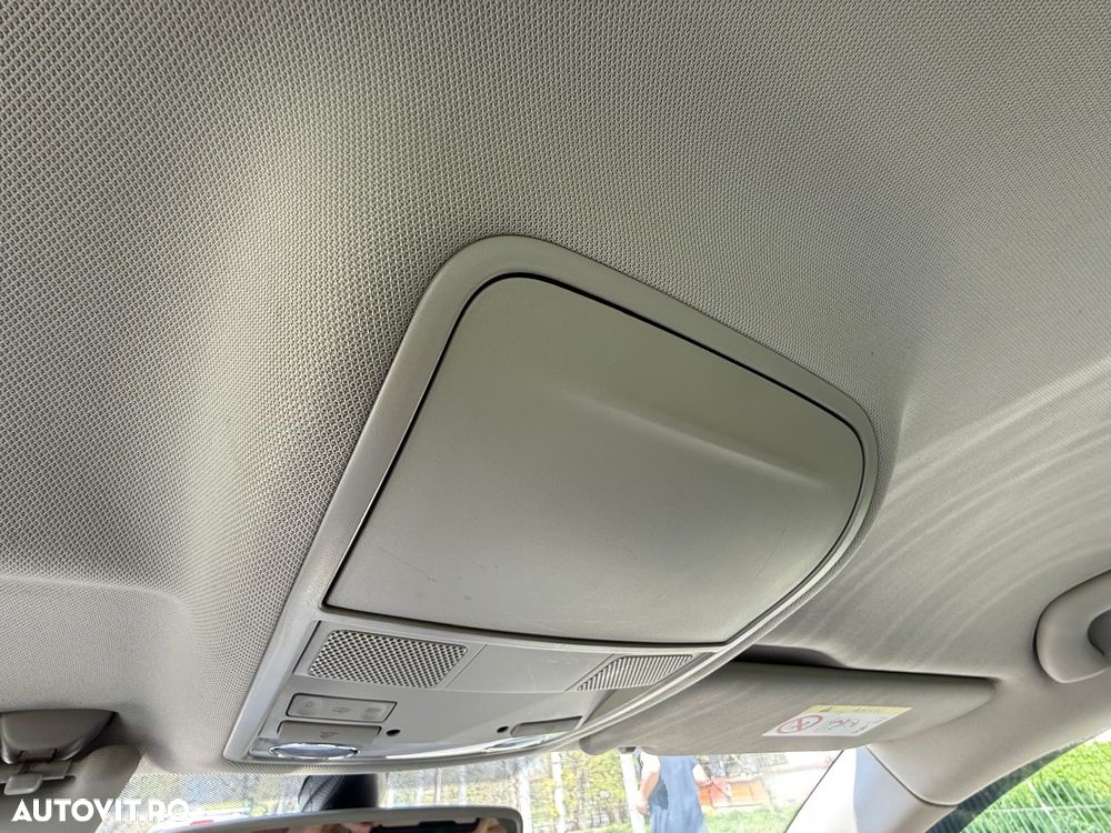 Skoda Octavia 1.6 TDI DSG Style - 28