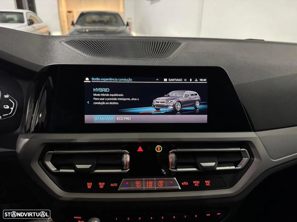 BMW 330 e Touring Pack M Auto - 33