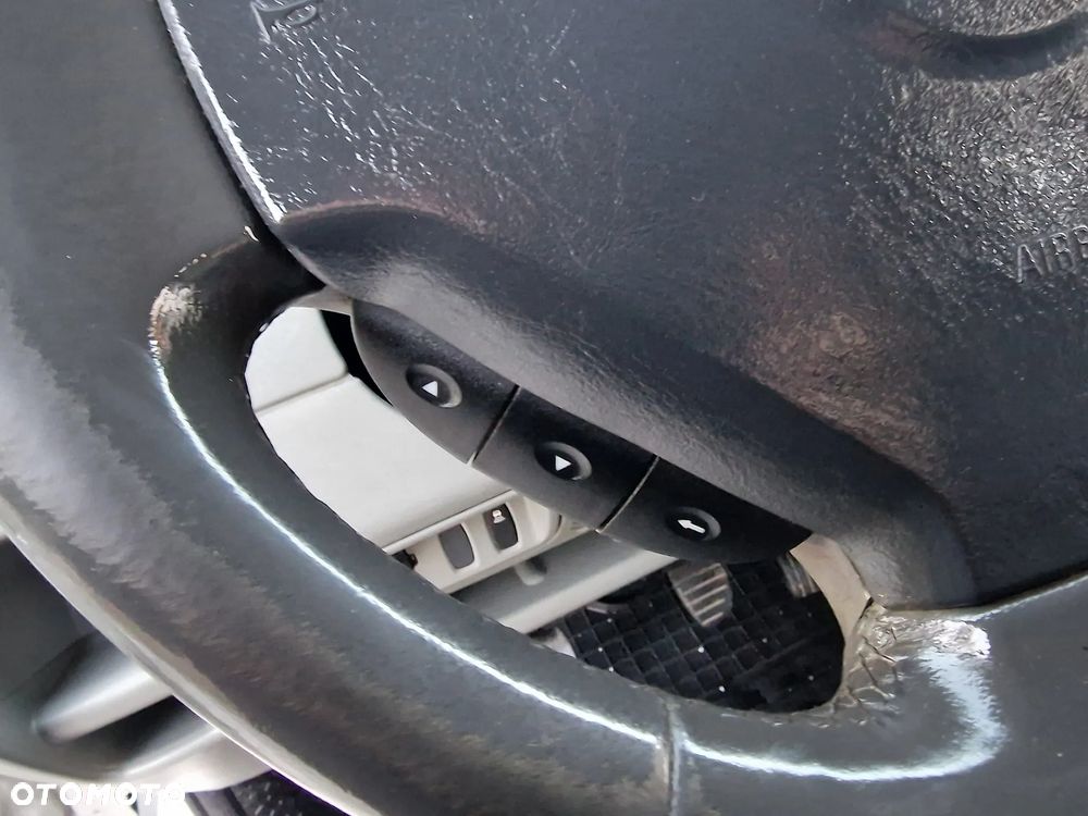 Opel Vivaro L2H1 2.9t - 26